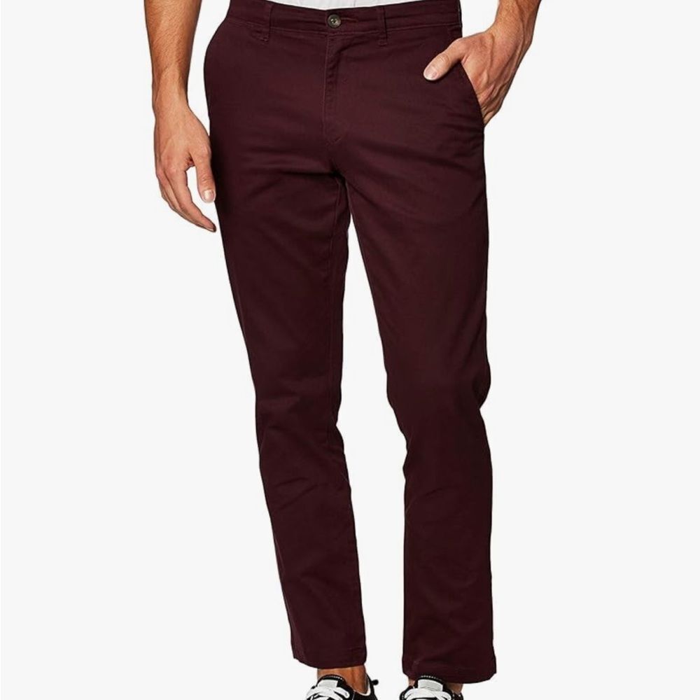 SZ‎ 42x32 Amazon Essentials Men's Classic-Fit Casual Stretch Chino Pant